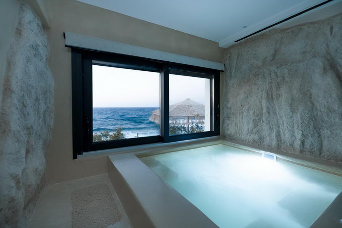 Portara Superior Suites with Sea View & Hot Tub
